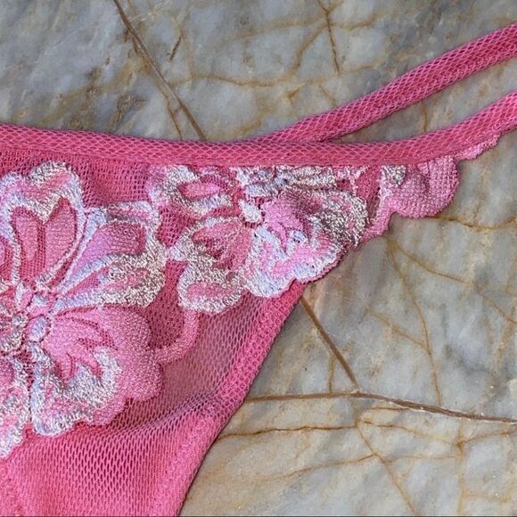 Lace Mesh V-String Thong Panty Ruffle Pink Floral vintage y2k - Picture 2 of 4